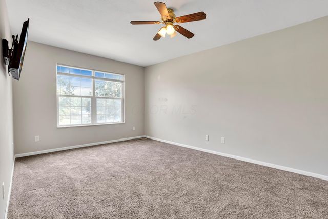 101 Barry Knoll Drive, Pataskala, OH 43062