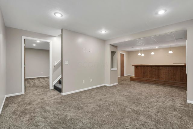 101 Barry Knoll Drive, Pataskala, OH 43062