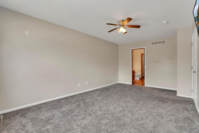 101 Barry Knoll Drive, Pataskala, OH 43062