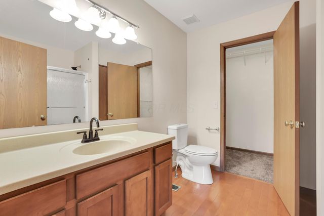 101 Barry Knoll Drive, Pataskala, OH 43062