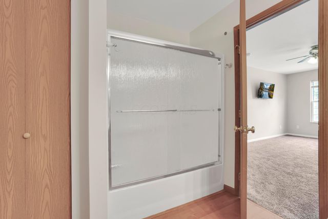 101 Barry Knoll Drive, Pataskala, OH 43062