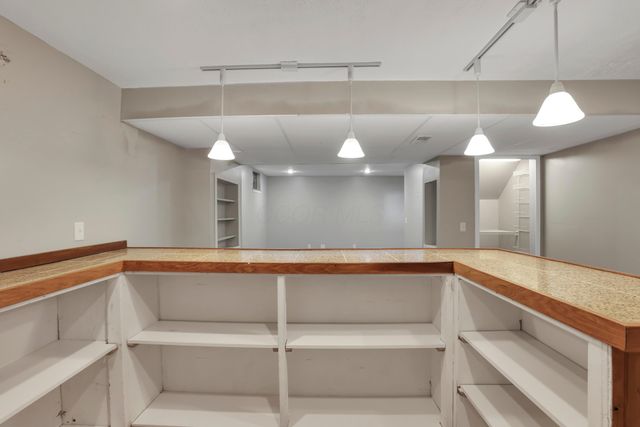 101 Barry Knoll Drive, Pataskala, OH 43062