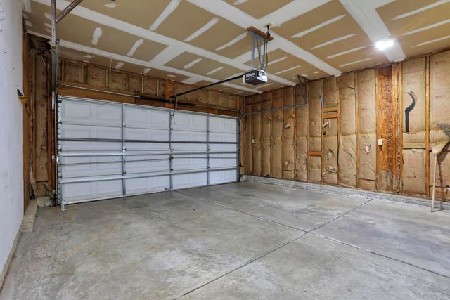 101 Barry Knoll Drive, Pataskala, OH 43062