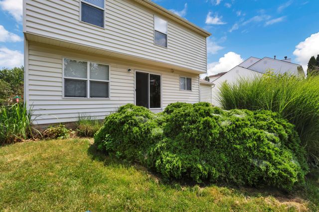 101 Barry Knoll Drive, Pataskala, OH 43062