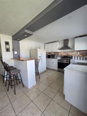 2411 S RAMONA CIRCLE, Tampa, FL 33612