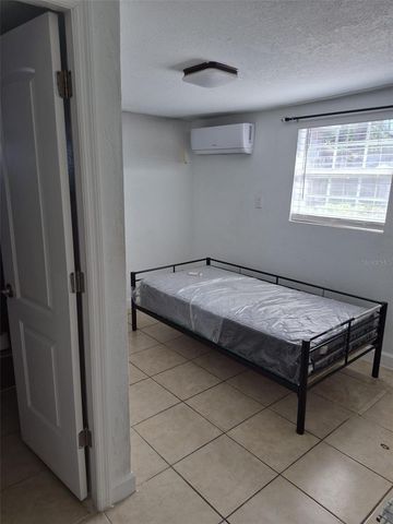 2411 S RAMONA CIRCLE, Tampa, FL 33612