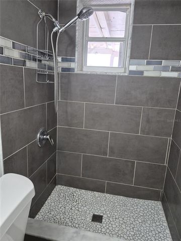 2411 S RAMONA CIRCLE, Tampa, FL 33612