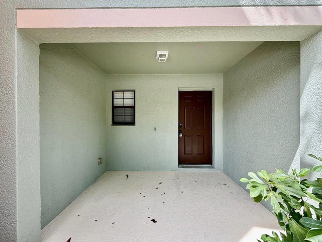 2409 HIBISCUS BAY LANE, Brandon, FL 33511