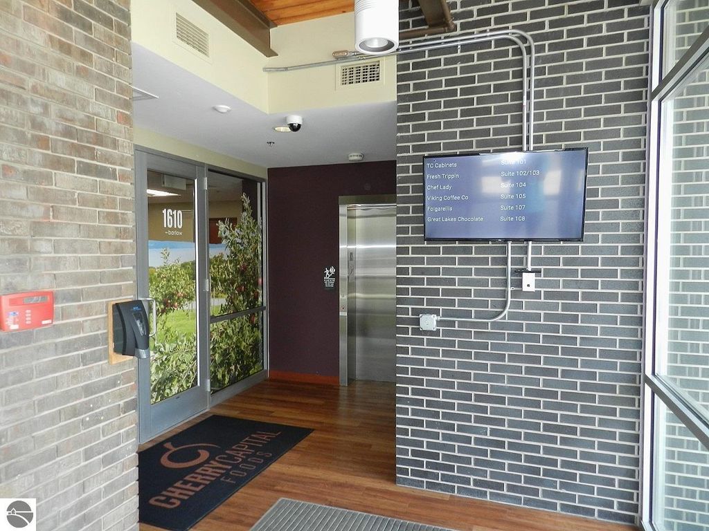 Image 11 of property listing at 1610 Barlow Street # 109, Traverse City, MI 49686