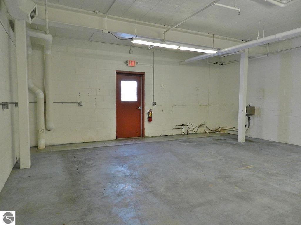 Image 23 of property listing at 1610 Barlow Street # 109, Traverse City, MI 49686