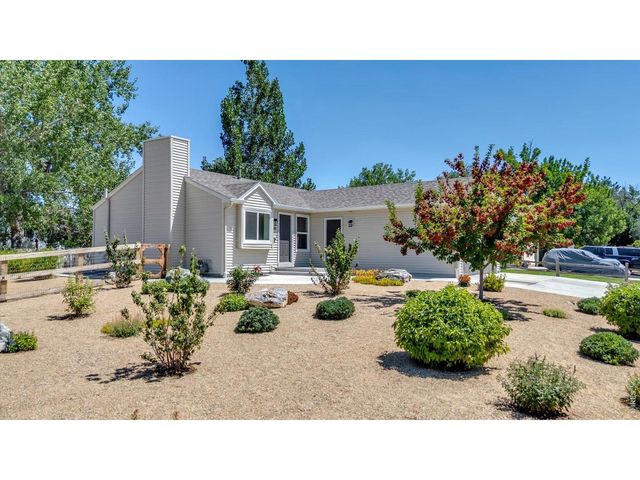 2058 Sumac St, Longmont, CO 80501