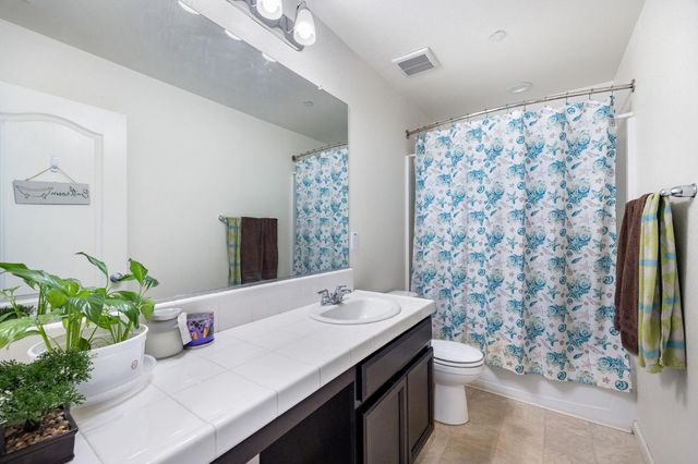 1163 Twinberry St, Plumas Lake, CA 95961