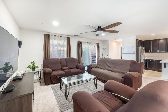 1163 Twinberry St, Plumas Lake, CA 95961