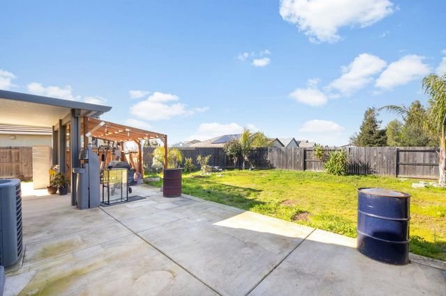 1163 Twinberry St, Plumas Lake, CA 95961