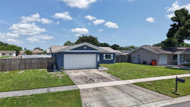 8153 CANDLEWOODE DRIVE, Largo, FL 33773