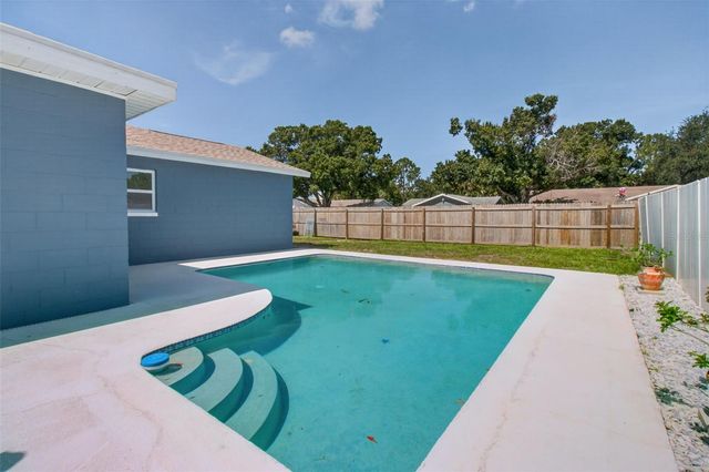 8153 CANDLEWOODE DRIVE, Largo, FL 33773