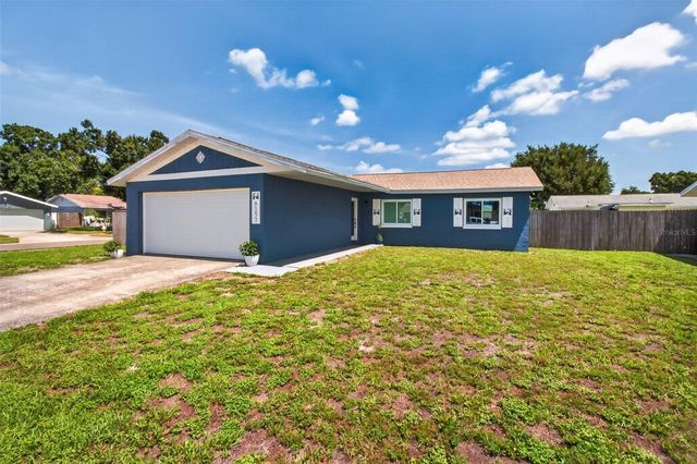 8153 CANDLEWOODE DRIVE, Largo, FL 33773