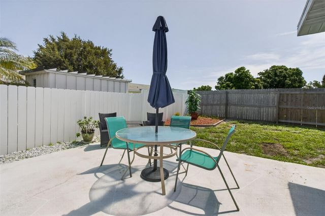 8153 CANDLEWOODE DRIVE, Largo, FL 33773