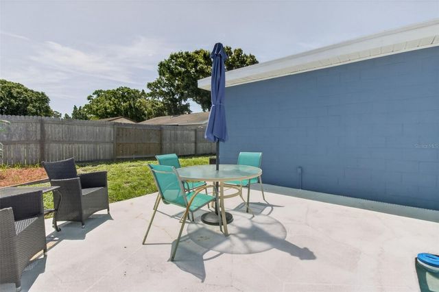 8153 CANDLEWOODE DRIVE, Largo, FL 33773