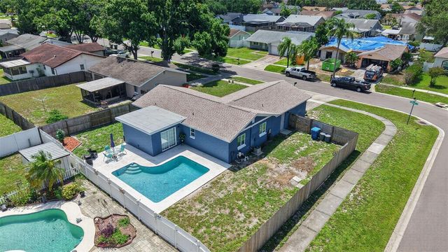 8153 CANDLEWOODE DRIVE, Largo, FL 33773