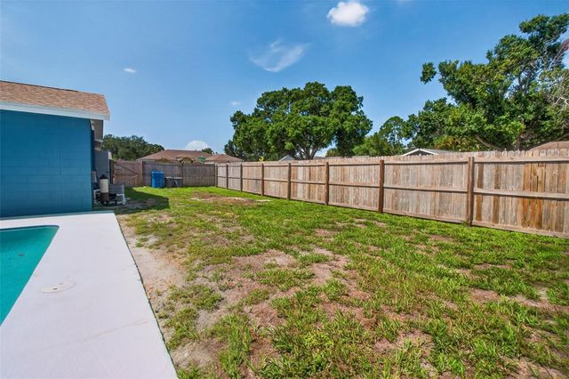 8153 CANDLEWOODE DRIVE, Largo, FL 33773