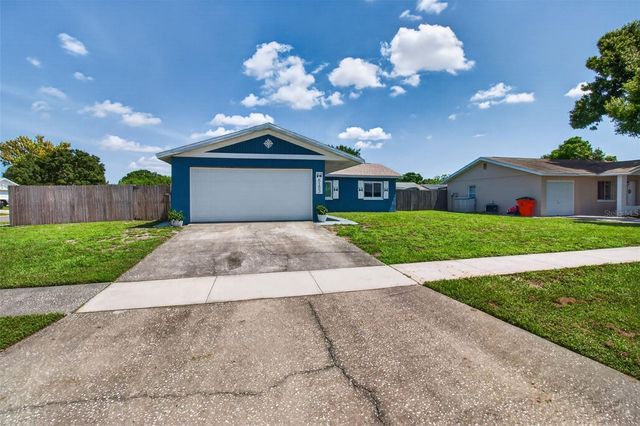 8153 CANDLEWOODE DRIVE, Largo, FL 33773