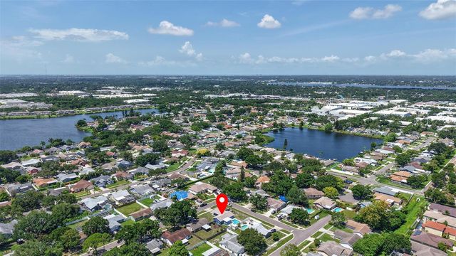 8153 CANDLEWOODE DRIVE, Largo, FL 33773