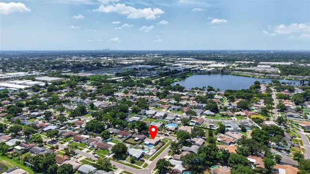 8153 CANDLEWOODE DRIVE, Largo, FL 33773