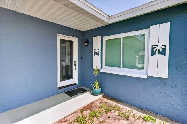 8153 CANDLEWOODE DRIVE, Largo, FL 33773