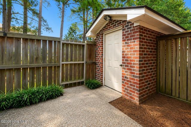 41 Upton Ct Drive, Greenville, NC 27858