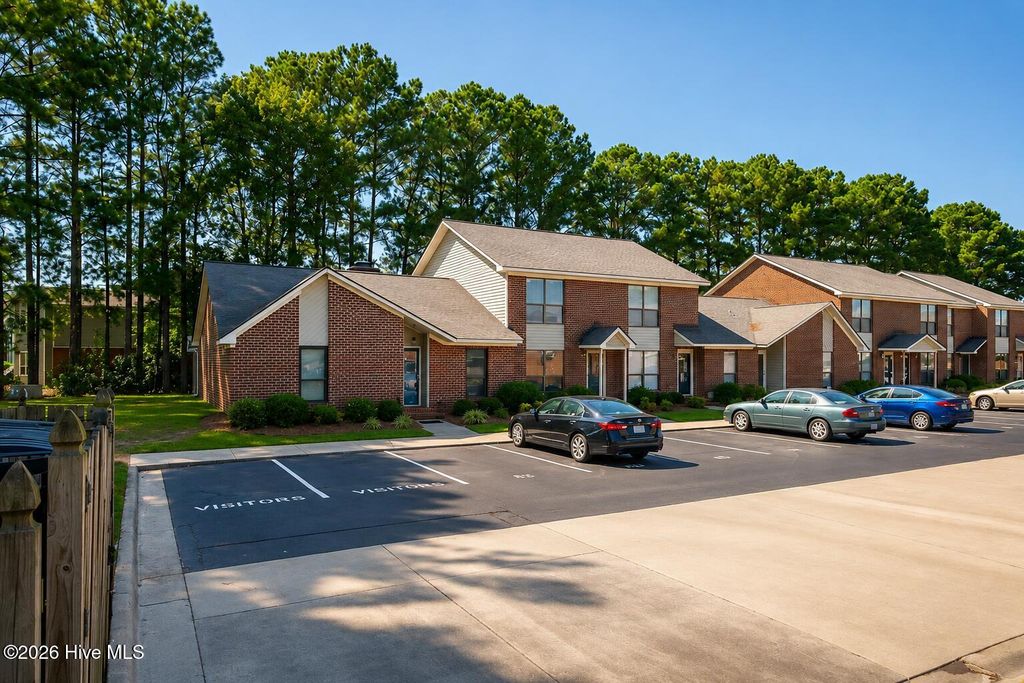 41 Upton Ct Drive, Greenville, NC 27858