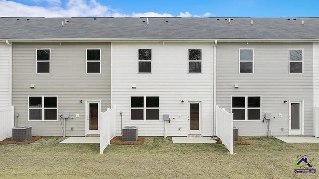 212 Kenmore Circle, Perry, GA 31069