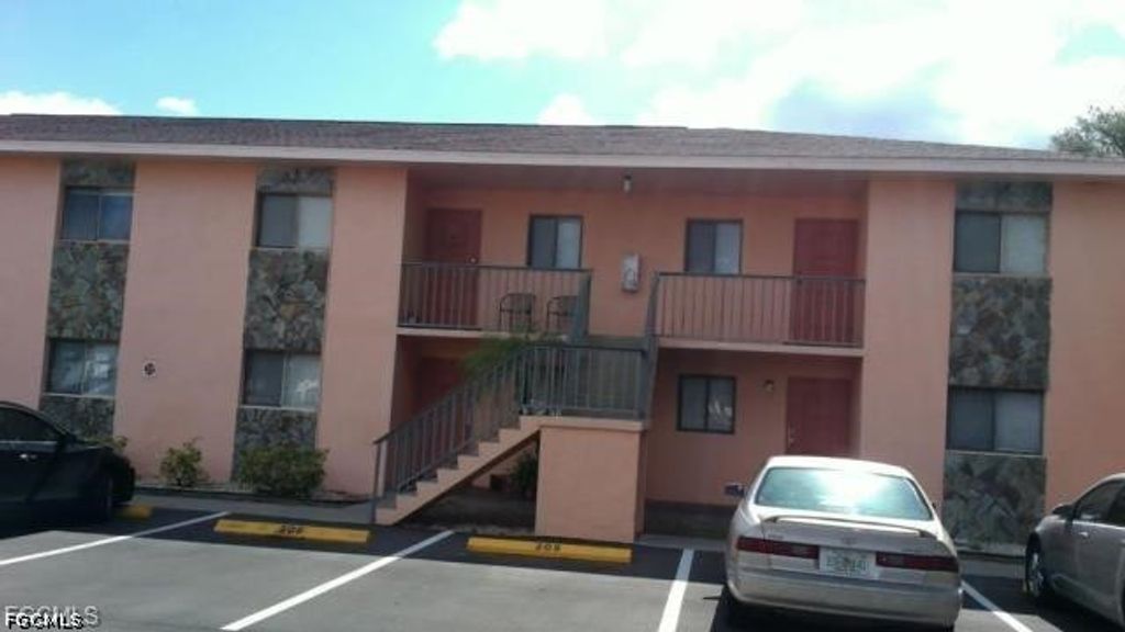 2700 PARK WINDSOR DR 713, Fort Myers, FL 33901