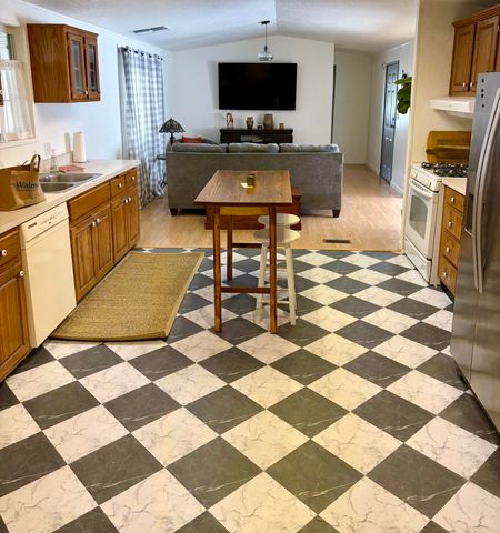 314 N Albert Avenue 62, Exeter, CA 93221