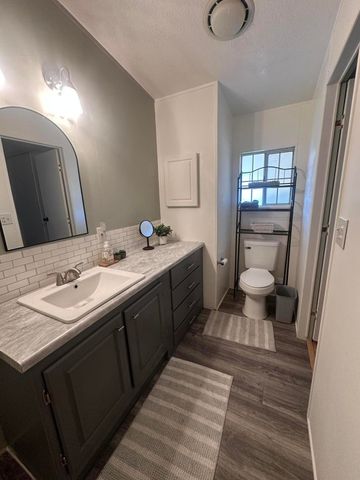 314 N Albert Avenue 62, Exeter, CA 93221