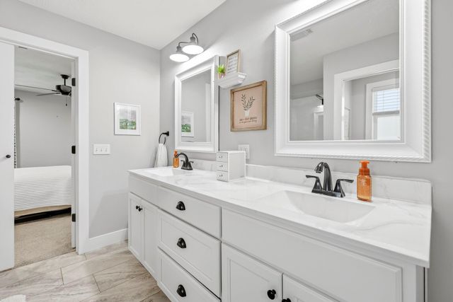 733 N Fox Hill Circle, Nixa, MO 65714