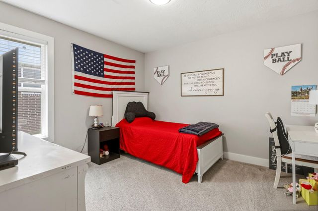 733 N Fox Hill Circle, Nixa, MO 65714