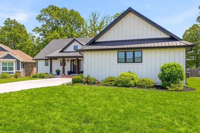 733 N Fox Hill Circle, Nixa, MO 65714