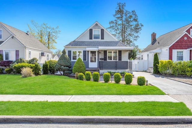 126 New York Avenue, West Hempstead, NY 11552