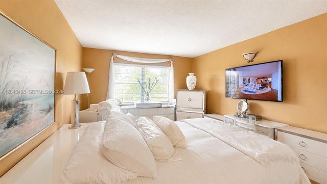 1151 SW 128th Terrace 206D, Pembroke Pines, FL 33027