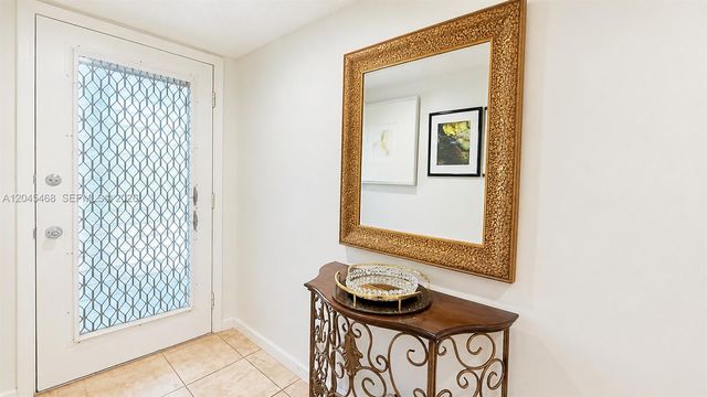 1151 SW 128th Terrace 206D, Pembroke Pines, FL 33027