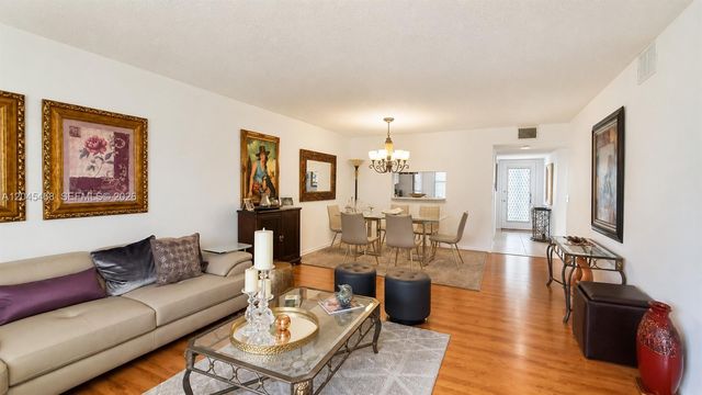1151 SW 128th Terrace 206D, Pembroke Pines, FL 33027