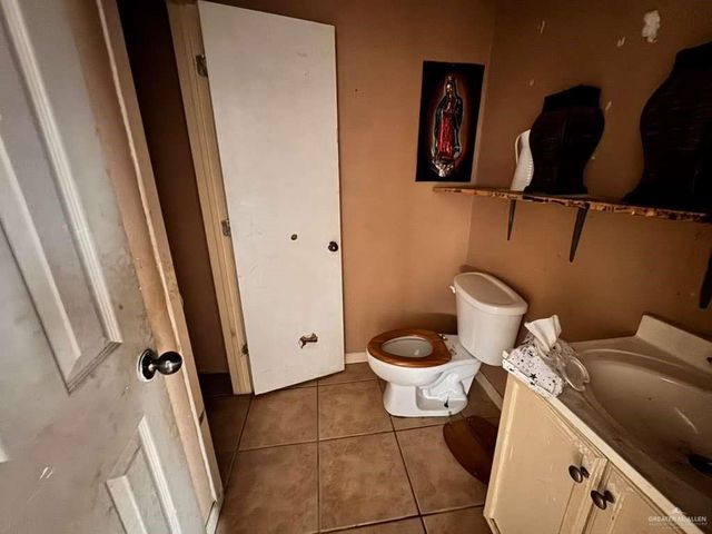 220 W 6th Street, Sullivan City, TX 78595