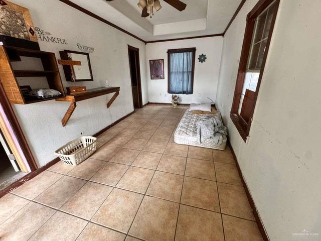 220 W 6th Street, Sullivan City, TX 78595