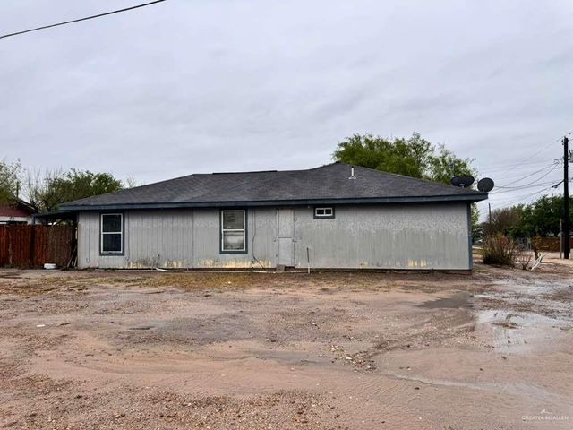 220 W 6th Street, Sullivan City, TX 78595
