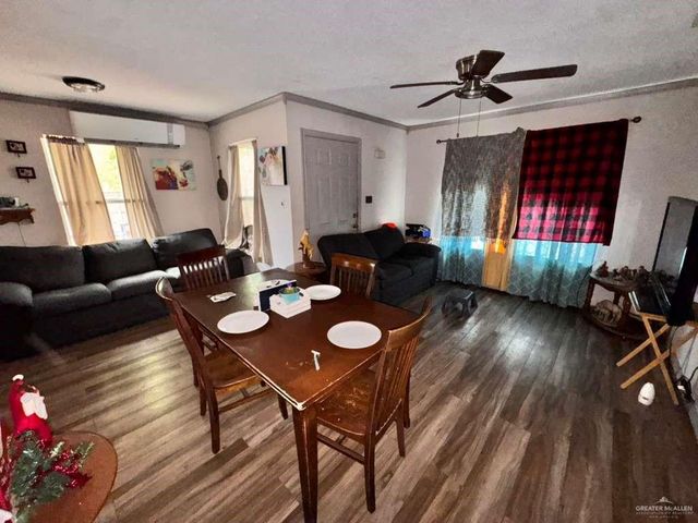 220 W 6th Street, Sullivan City, TX 78595