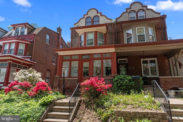 1218 ALLENGROVE STREET, Philadelphia, PA 19124