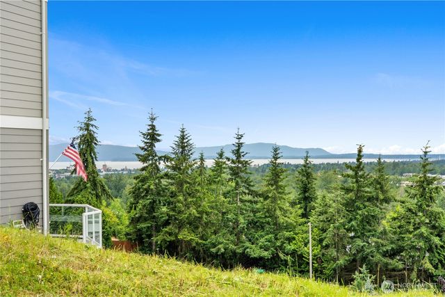 3239 Stonecrop Lane, Bellingham, WA 98226
