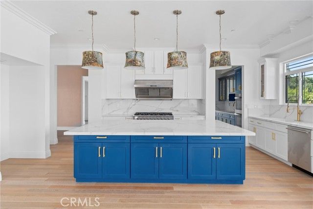 17190 Small Canyon Ln, Riverside, CA 92506