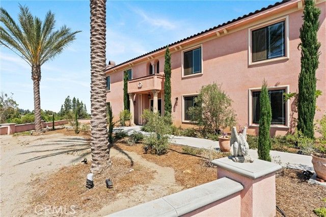 17190 Small Canyon Ln, Riverside, CA 92506